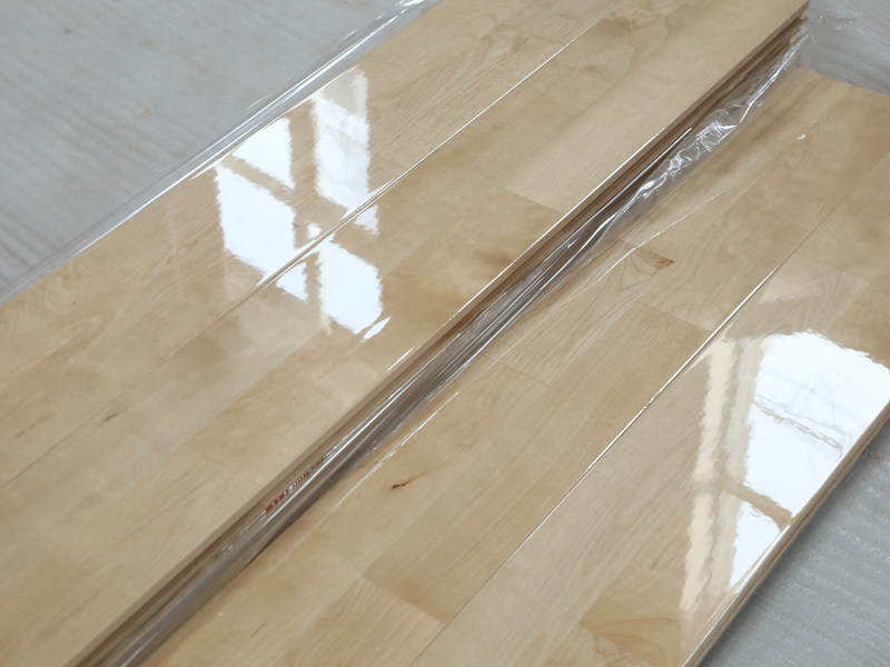 スポーツ用床材の価格について——1平方メートルあたりいくら? スポーツ用床材の価格について——1平方メートルあたりいくら?