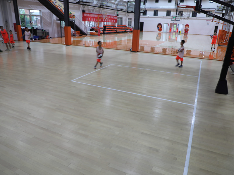 専門バスケットボール場の床の価格はいくらですか。 専門バスケットボール場の床の価格はいくらですか。