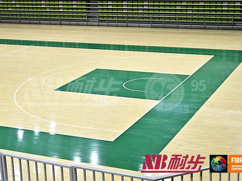 バスケットボール専用のスポーツフロアー