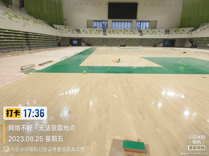 バスケットボール館の運動用フロアの1平方メートルの価格はいくらですか。 バスケットボール館の運動用フロアの1平方メートルの価格はいくらですか。